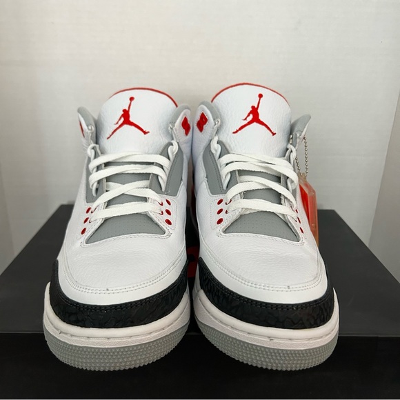 Jordan Fire Red 3’s 2013 NEW IN BOX - Picture 4 of 10